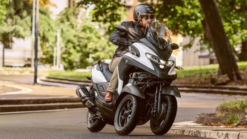 Yamaha dünyanın ilk hava yastıklı scooter'ını tanıttı - Resim: 6