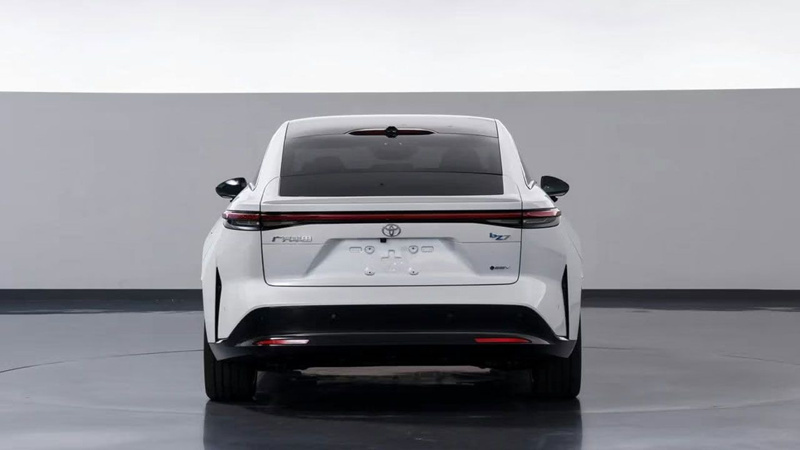 Tesla'ya dişli rakip! Toyota bZ7 hem ucuz hem daha hızlı şarj oluyor! - Resim: 21