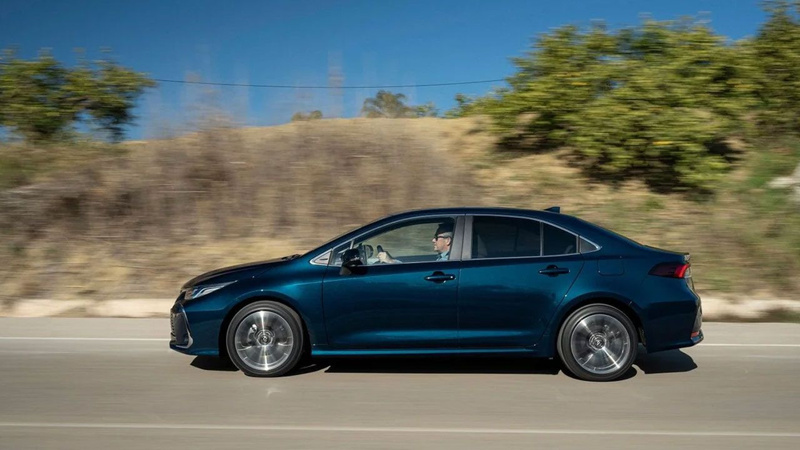 Toyota bu modelin fiyatını tam 570 bin TL birden indirdi - Resim: 8