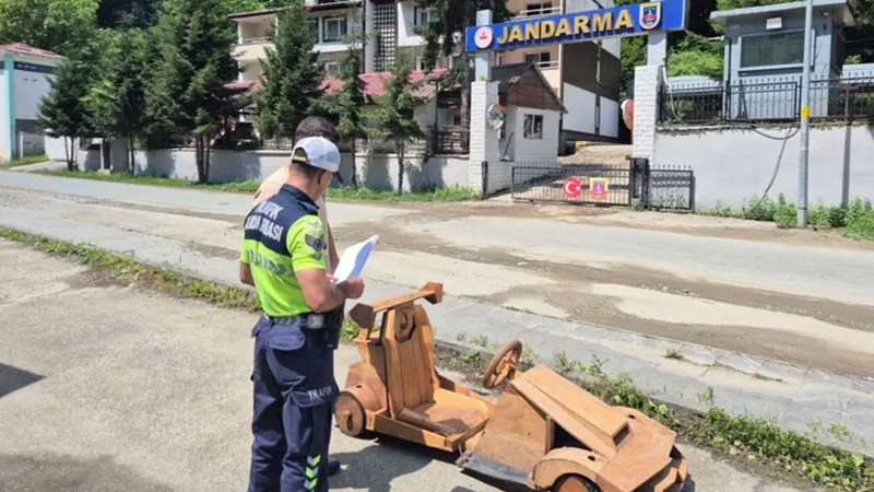 "Lazborghini" ceza yemekten kaçamadı! - Resim: 2
