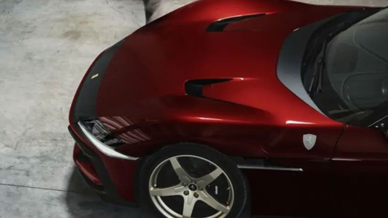 Ferrari'den V12 motorlu, manuel vitesli otomobil - Resim: 6