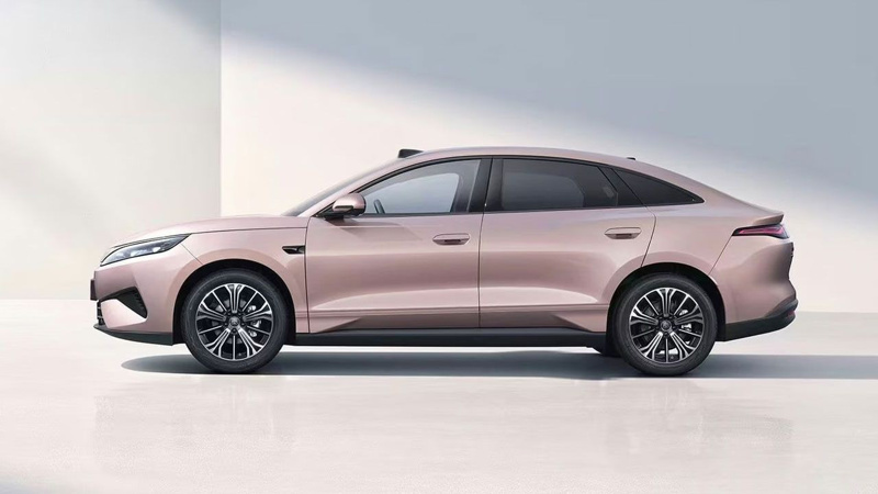 Passat'a Çin'den rakip geldi: BYD Qin Max şok fiyatıyla satışa çıktı - Resim: 12