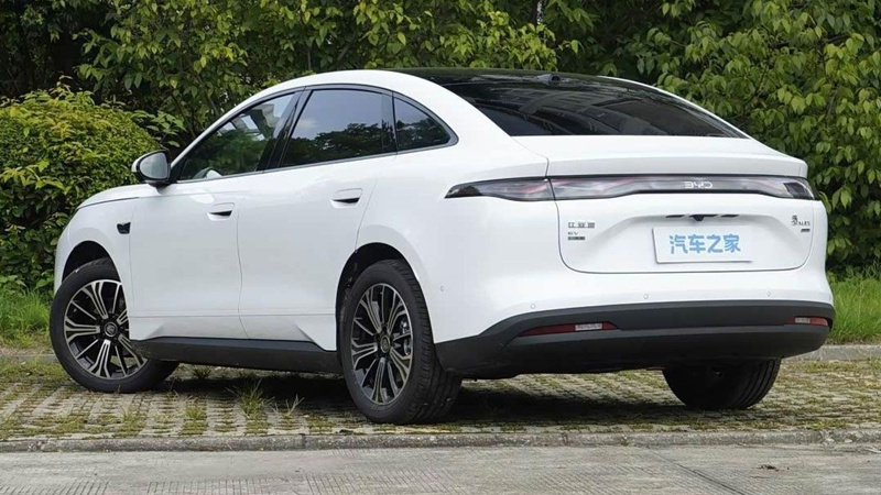 Passat'a Çin'den rakip geldi: BYD Qin Max şok fiyatıyla satışa çıktı - Resim: 2