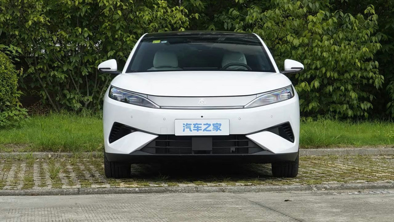 Passat'a Çin'den rakip geldi: BYD Qin Max şok fiyatıyla satışa çıktı - Resim: 6