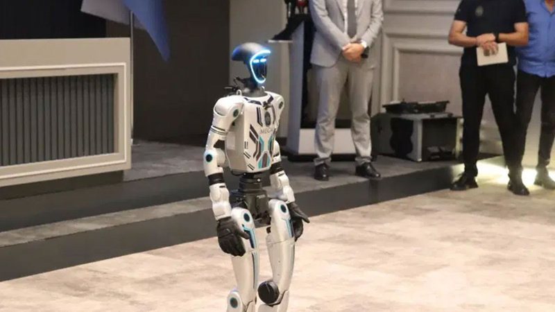 İnsan görünümlü robot belediyede işe başladı - Resim: 4