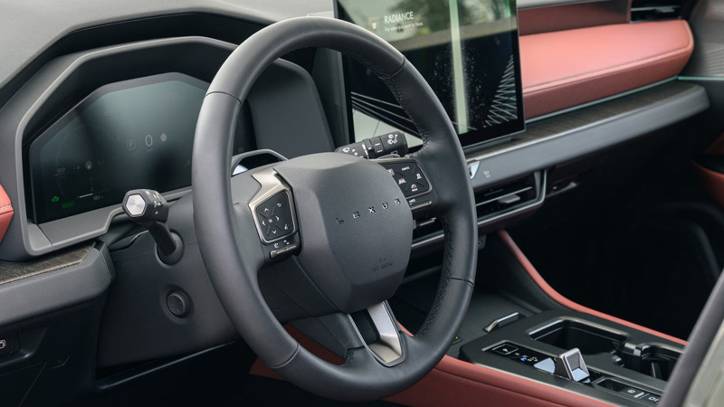 Makyajlı Lexus NX tanıtıldı: 100 km elektrikli menzil ve yeni kabin - Resim: 5