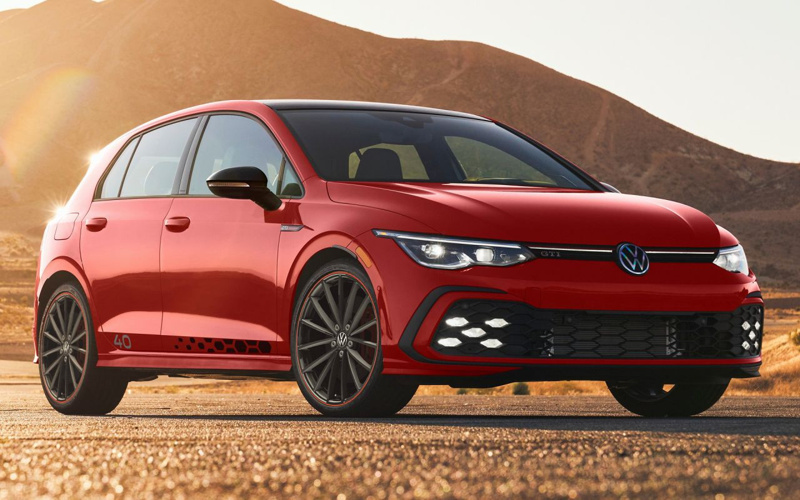 Volkswagen Golf fiyatlarında liste üzerinden büyük indirim yapıyor, bu fırsat kaçmaz - Resim: 1