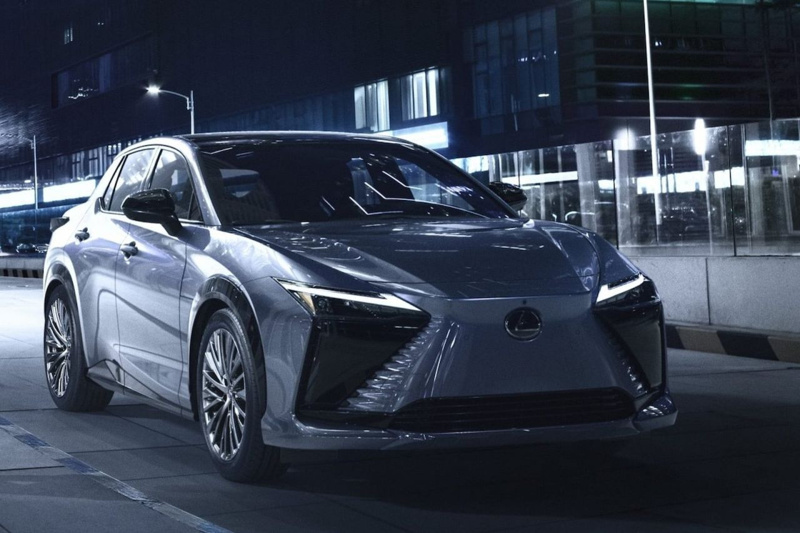 Lexus'un yeni elektrikli modeli uzay araçlarına benzeyen bir özellik ile geliyor! - Resim: 1