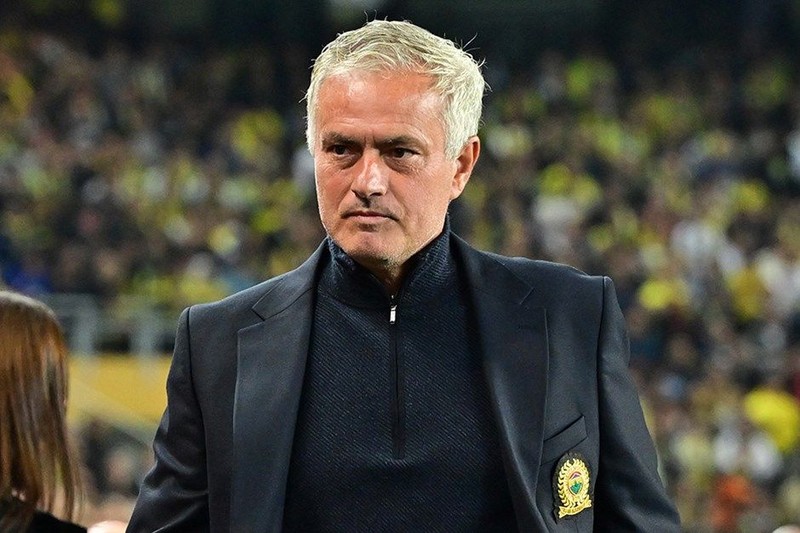 Jose Mourinho ayrılıyor mu, Fenerbahçe'de İsmail Kartal sesleri - Resim: 1