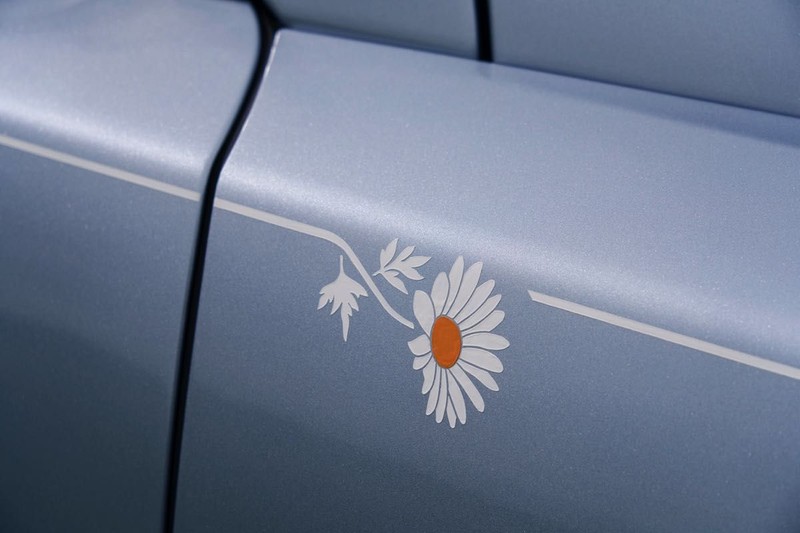 Rolls-Royce yeni modeli Cullinan Daisy'yi tanıttı, doğadan ilham alıyor - Resim: 8