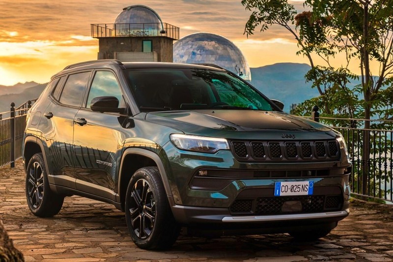 Jeep fiyatları indirdi, Duster'dan ucuza premium SUV satıyorlar - Resim: 8