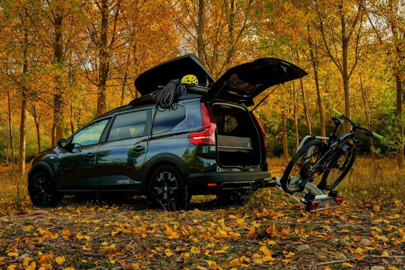 Clio fiyatına 7 kişilik dev SUV satıyorlar, 300 bin TL faizsiz kredi ile Dacia Jogger fırsatı - Resim: 8