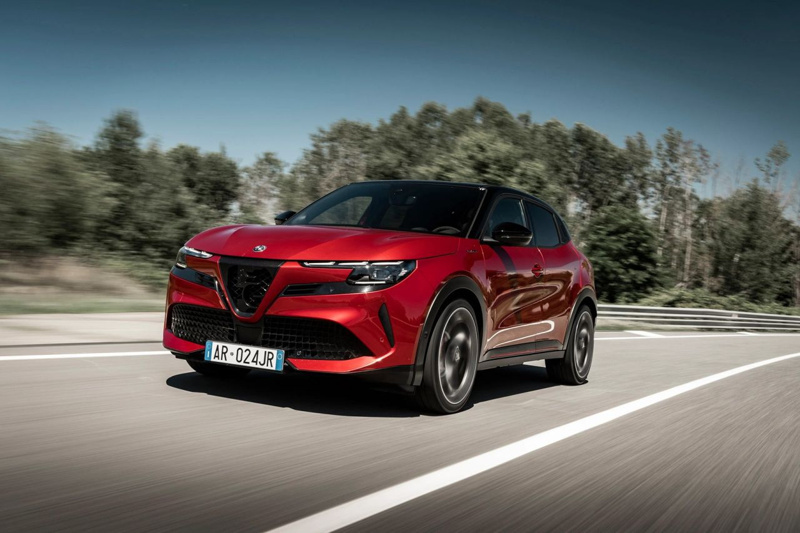 Alfa Romeo ailesi çıldırdı, sırf satılsın diye Clio fiyatına SUV veriyorlar - Resim: 6
