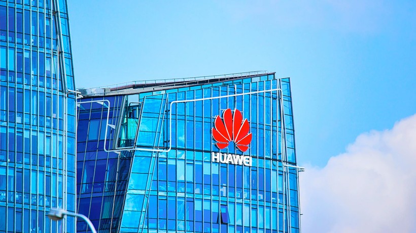 ABD Huawei kararını erteledi