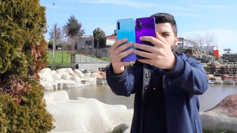 Huawei Nova 5T ve Huawei P Smart Pro karşı karşıya! (video)