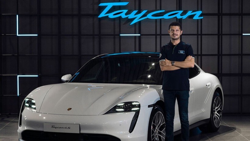 Porsche Türkiye'den bir ilk! Şimdi Tesla düşünsün!