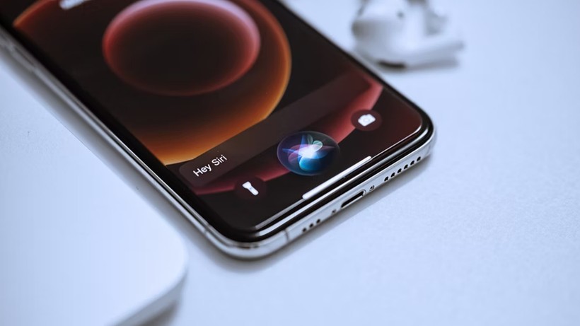 Apple, iOS 15.4'te Siri'nin sesini değiştirecek!