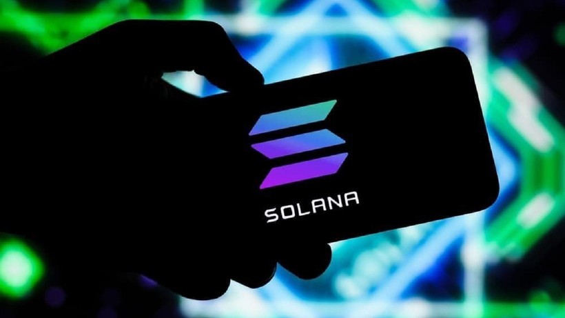 Solana stablecoin transfer hacmi 300 milyar dolarla rekor kırdı