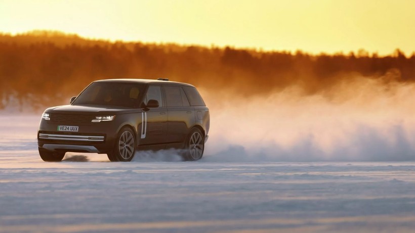Range Rover Electric, kutup soğuklarında gücünü gösterdi
