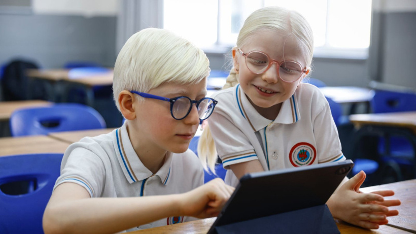 Türk Telekom’un ‘TahtApp’ uygulaması ile az gören çocuklar sınıflarda engelleri aşıyor