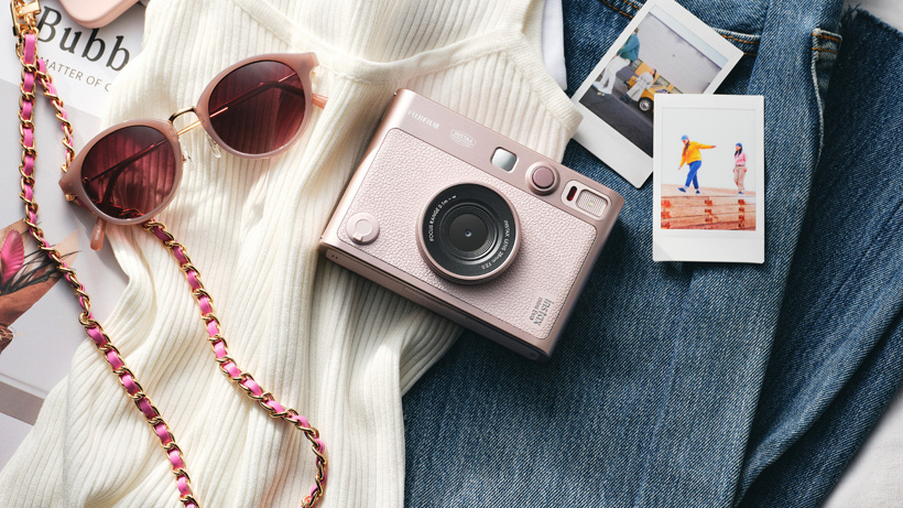 Anı Biriktirmenin En Zarif Hali: instax mini Evo™ Gentle Rose ile Tanışın