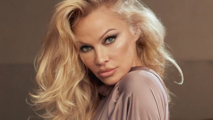 Pamela Anderson söylemiyle sosyal medyada gündeme oturdu
