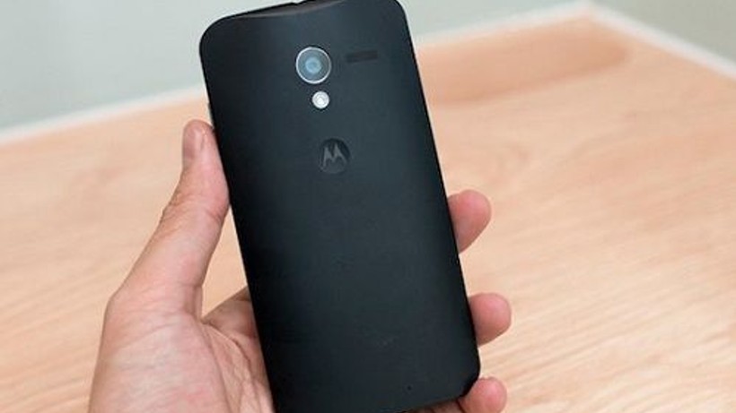 Motorola bulanık fotoğraflarla dalga geçiyor