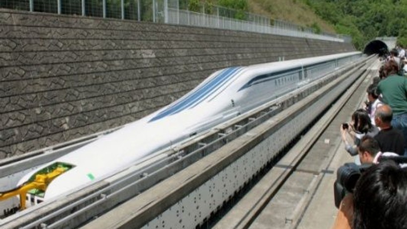 Büyük karşılaştırma: Maglev treni ve Usain Bolt!