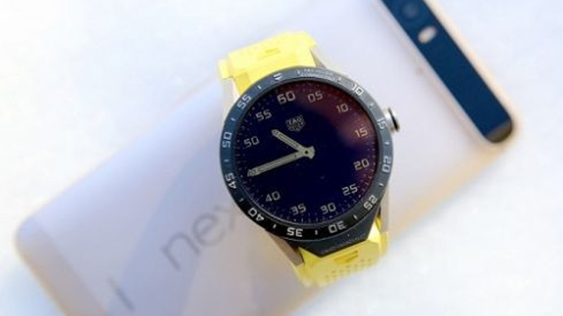 Tag Heuer'dan 1500 dolarlık akıllı saat