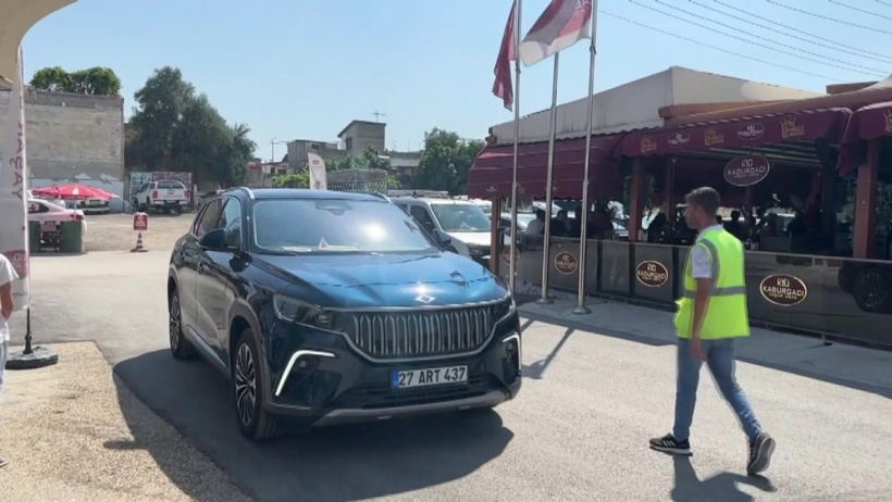 Togg'u teslim alan vatandaş kutlamak için kebapçıya gitti - Resim : 1