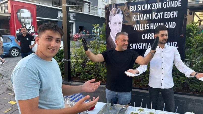 Klimanın mucidi için kaymaklı kadayıf dağıttılar - Resim : 1