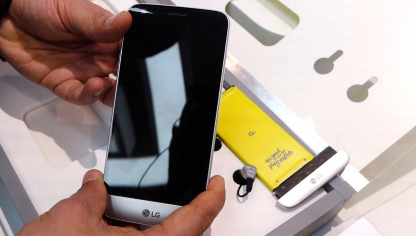 1458294618_lg-g5-magic-slot-cam-plus-hifi-plus-rcm992x0.jpg