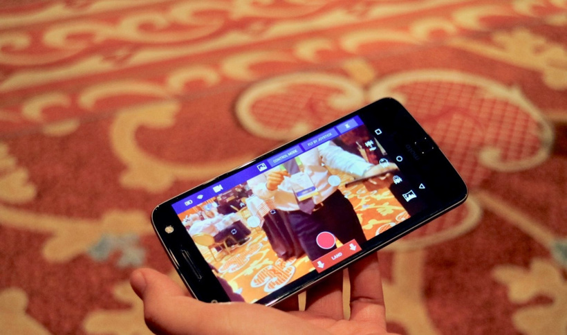 Telefon kılıfına gömülü selfie drone: Selfly - Resim : 2