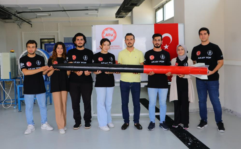 Öğrenciler 10 bin fite çıkabilen roket tasarladı - Resim : 2