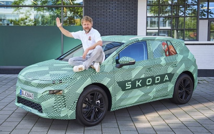 Skoda, kamuflajlı Elroq modelini gösterdi - Resim : 4