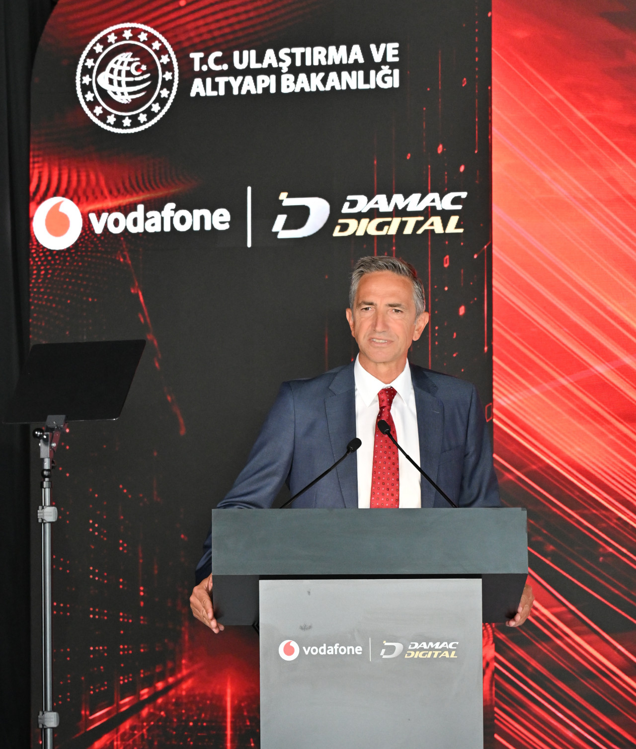 Vodafone ve DAMAC Digital'den İzmir'e 100 milyonluk veri merkezi - Resim : 2